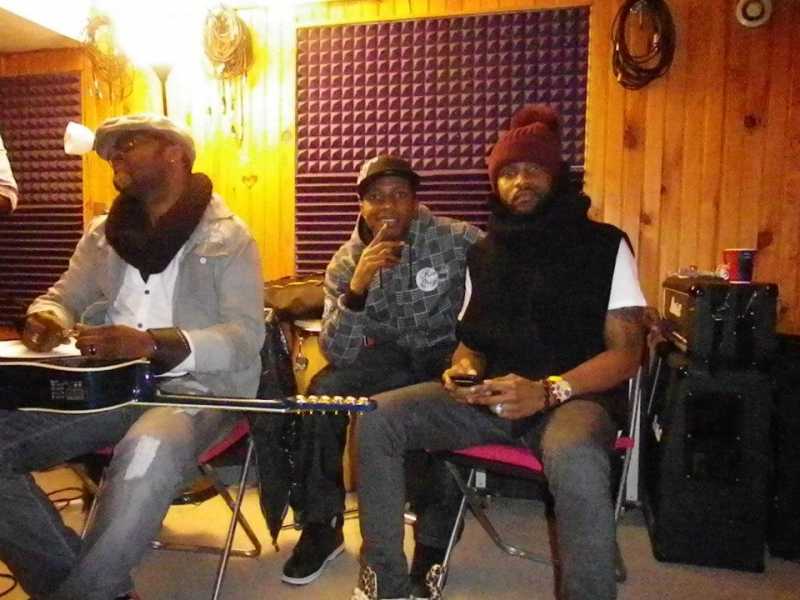 Fally, Soleil, Ferre et les autres chantent “Congo Mon Pays” Fallys11