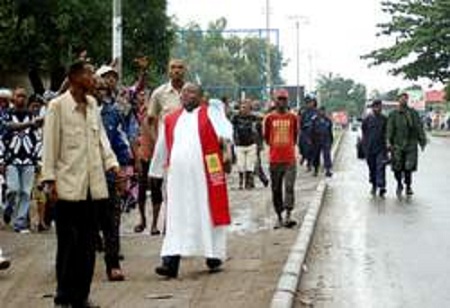 le gouverneur de la ville de Kinshasa interdit la marche des chrétiens Media_13