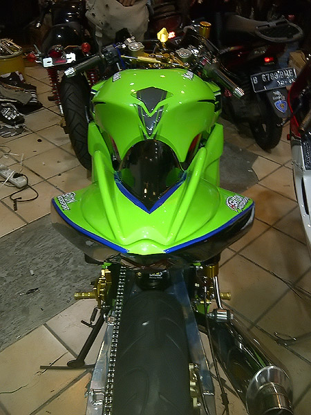 RESTOCK...LIGHTWEIGHT SWING ARM BUAT NINJA 250R by OVER RACING JAPAN "Ashton Speedshop" Racing Tuning - Original Parts - Insurance Claim - Modification - Fibreworks - Paintings. PICS ALL IN PAGE 1 - Page 4 Buntut12