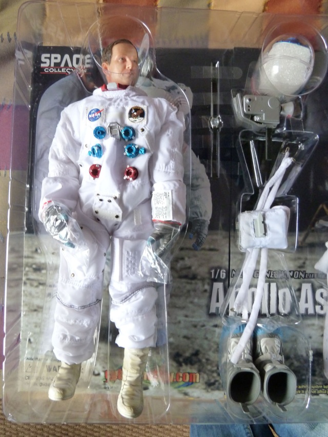 MoonWalker Neil Armstrong [Dragon-1/6] - Ouverture de boite et montage par Nolho Boite012