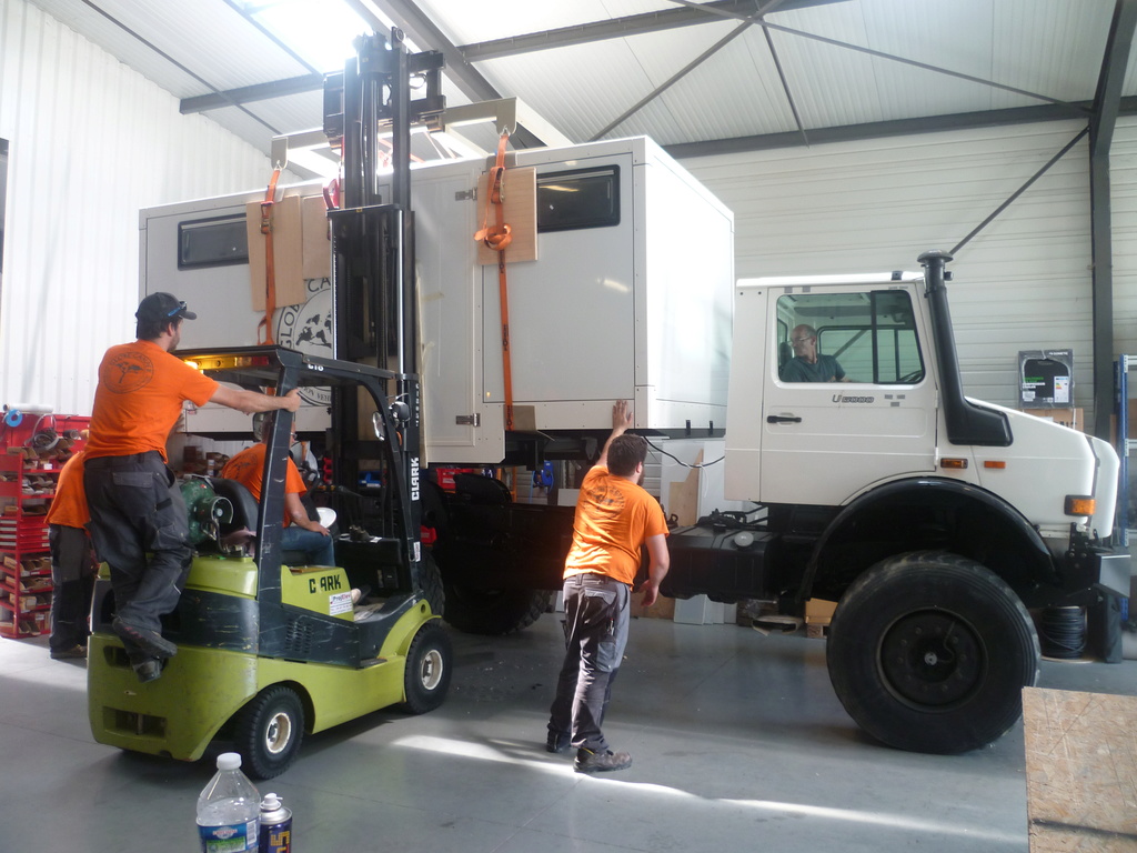mon futur Camping car unimog 2450 - Page 8 P1050412