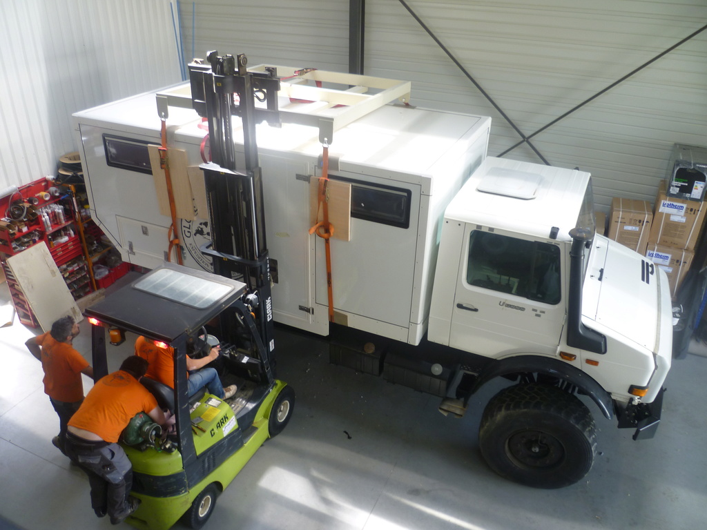 mon futur Camping car unimog 2450 - Page 8 P1050414