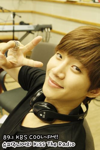 [29.07.12] [PICS] KBS Kiss the Radio (Junsu, Wooyoung & Junho) 11177