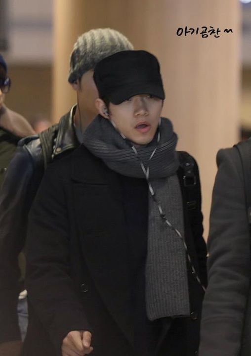 [11.02.12] 2PM à l'aéroport de Incheon 1190