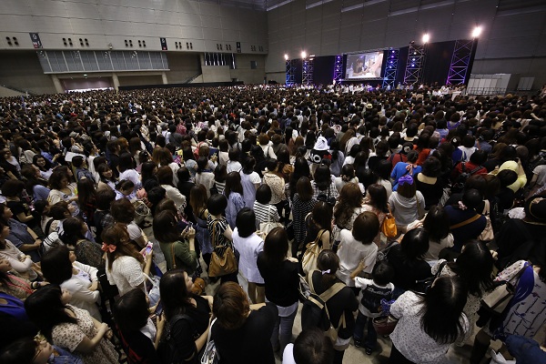 [19.06.12] Les 2PM ont attiré 96.000 fans pour leur ‘High Touch’ events au Japon 12061910