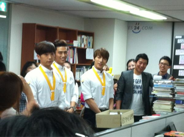 [10.05.12] [PICS] Mr. Pizza Event 2264