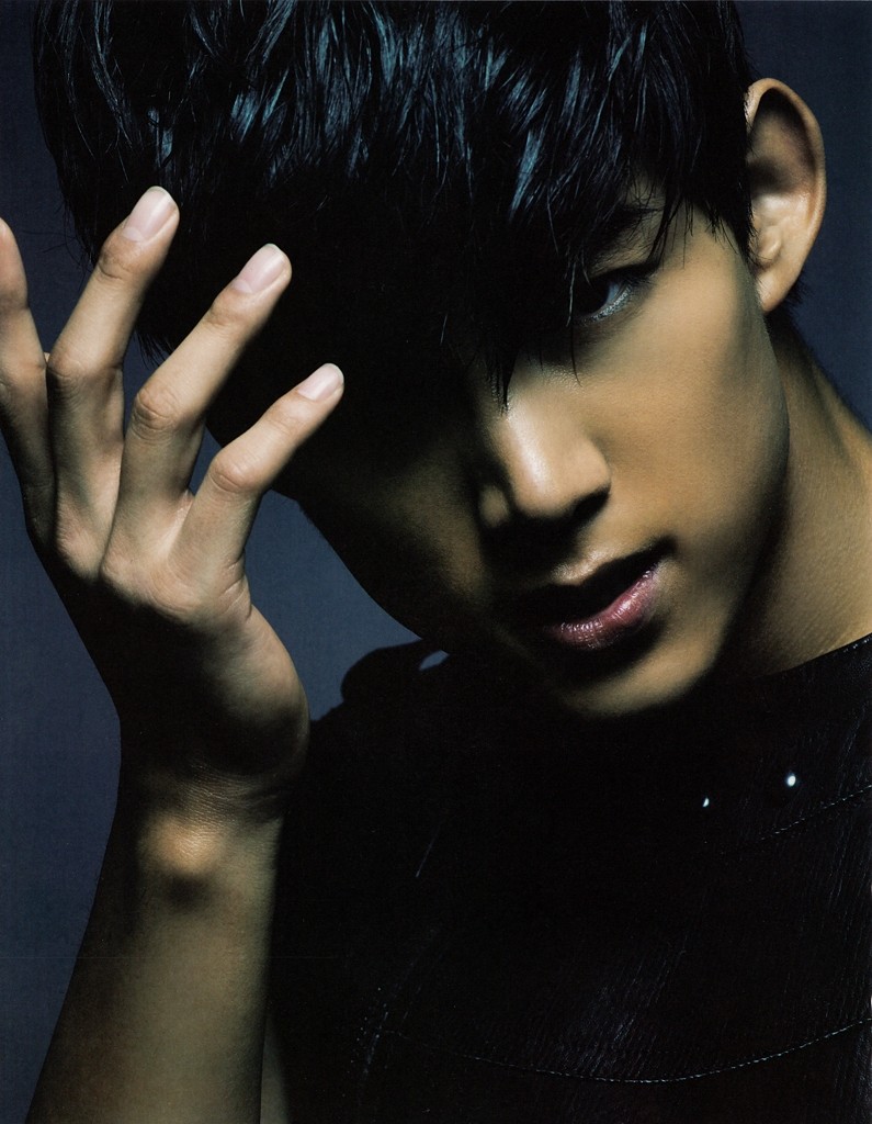 [06.12.11] [Scans] 2011 Japan Arena Tour Photobook 2523