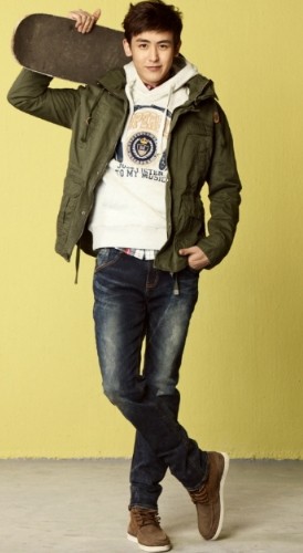 [21.02.12] les nouvelles photos de Nichkhun et les Miss A pour « Edwin » 3325