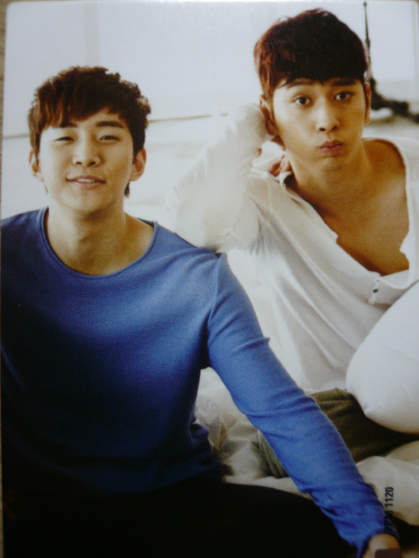 [29.06.11] 2PM Cards 3710