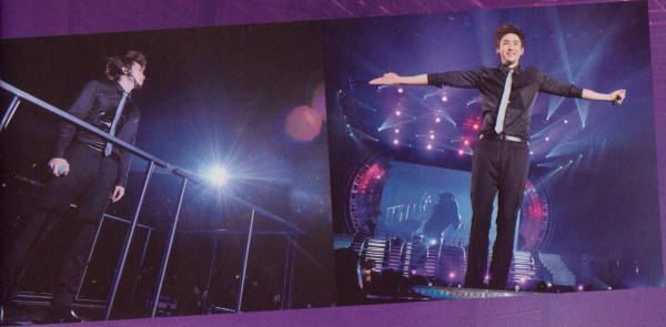 [31.12.11] Arena Tour Photo Magazine 3817