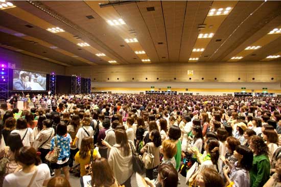 [09.06.12] [PICS] High-Touch event à Osaka 5207