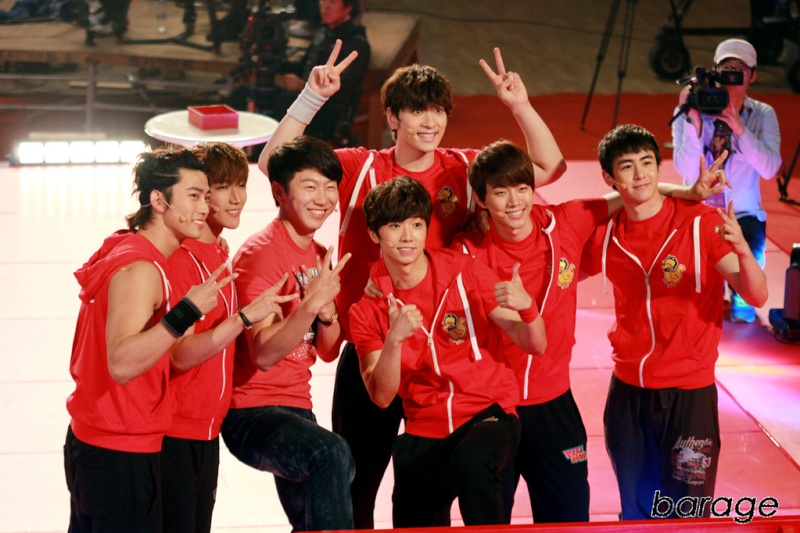 [08.05.12] [PICS] 2PM & Shinhwa - enregistrement de l'émission "God of Victory" 6157