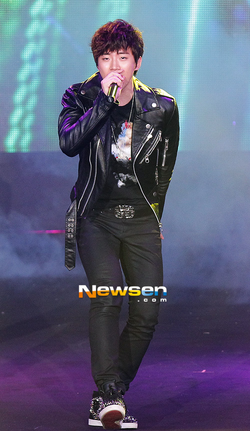 [29.11.12] [PICS] Les 2PM au festival de musique de Coway (sans Nichkhun) 8184