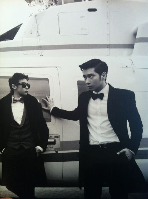 [29.11.11] [Scans] Republic of 2PM - Type B 854