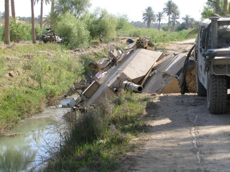Abrams détruits en Irak _usmc216