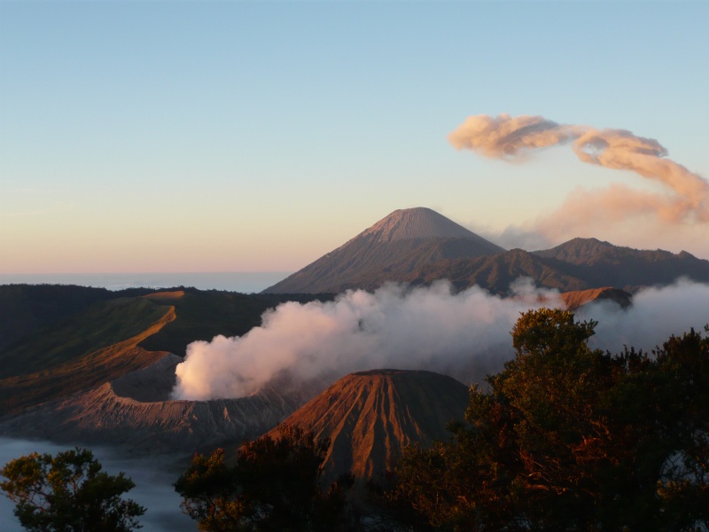 Algérie - Indonésie Volcan10