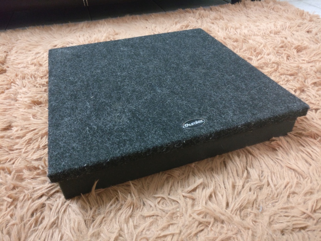 (sold)Auralex Subdude Subwoofer Platform Img_2021