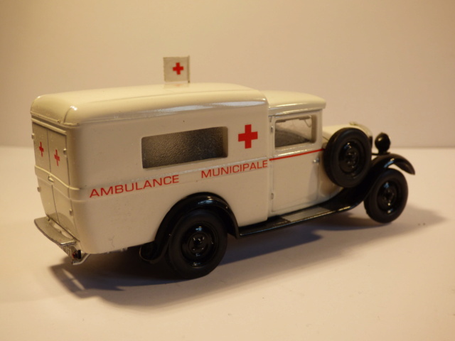 Peugeot 301 Ambulance 1933 P1060177