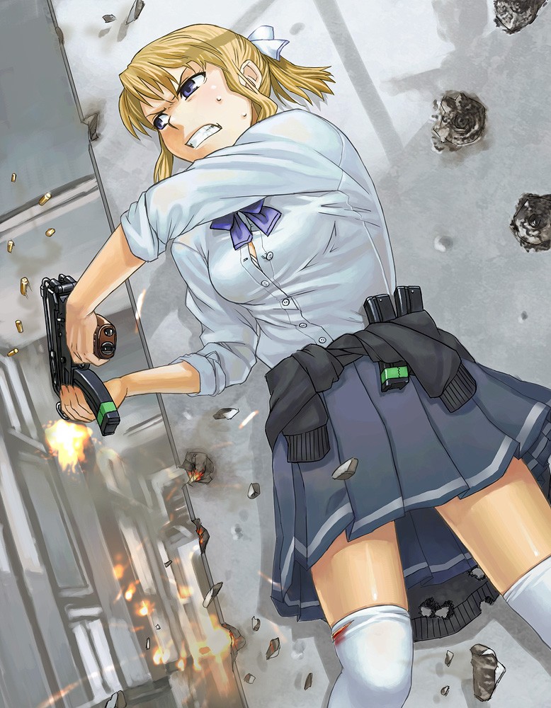 Girls with Guns - Page 5 Blonde10