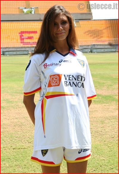 NUOVE MAGLIE LECCE STAGIONE 2011/2012 Cattur11