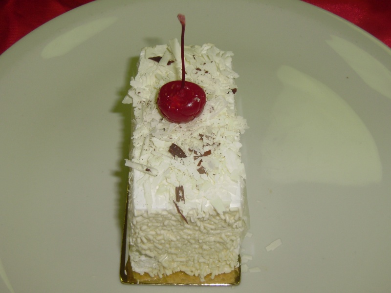 صور تيراميسو كعكة أوبرا وموكا كعكة فندان حلويات منوعة P9300038