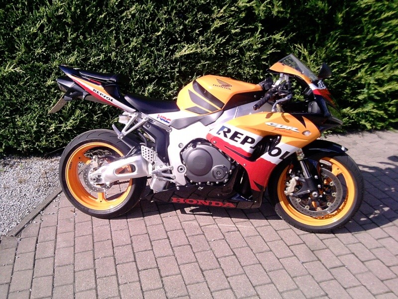 honda cbr 1000rr repsol 2007 P0107110