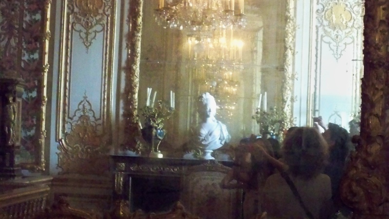 Versailles, la chambre de la Reine - Page 4 100_5121