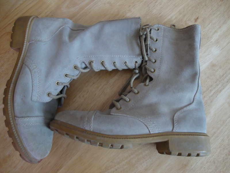 Saudi issue Desert Boots. Dsc05656