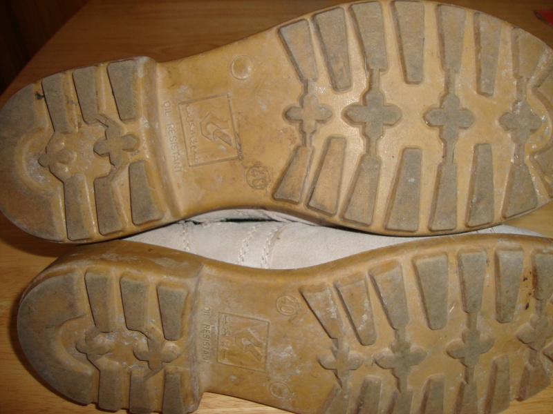 Saudi issue Desert Boots. Dsc05658