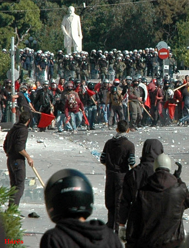 ΚΚΕ το κόμμα σου χαφιέ της εξουσίας (Ημέρα Γενικής Απεργίας το ΚΚΕ χτυπάει τους διαδηλωτές που αντιστέκονται) Dsc_5310
