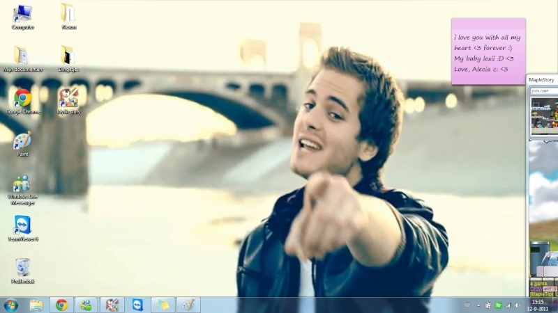 PLEASE TELL ME THAT I HAVE THE CUTEST DESKTOP EVER Naamlo10