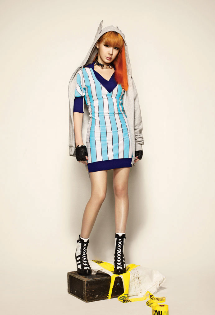 2NE1 ~ 1st Look Magazine 2vtn810
