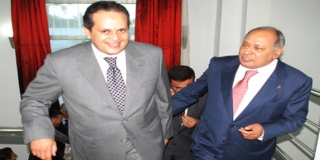 عبد الباري عطوان:المخابرات المغربية أقوى جهاز في العالم! 410