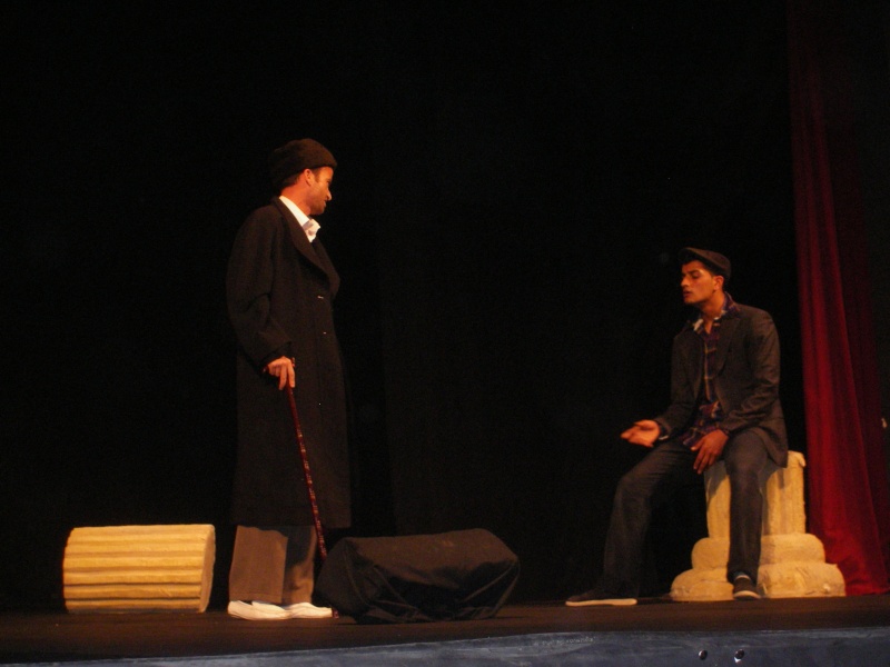 la pièce théâtre" Axxam n tic " mise en scène par Djamel Abdelli ,texte :Hassani M' Hamed(avril 2012) Imgp5216