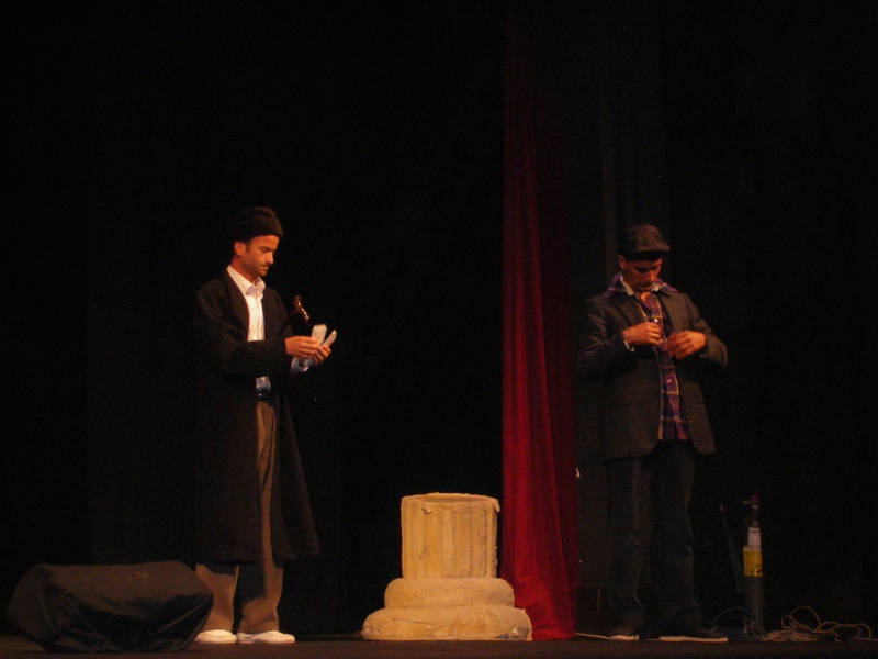 la pièce théâtre" Axxam n tic " mise en scène par Djamel Abdelli ,texte :Hassani M' Hamed(avril 2012) Imgp5219
