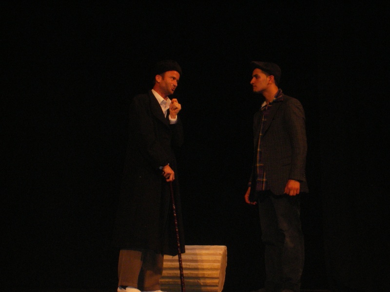 la pièce théâtre" Axxam n tic " mise en scène par Djamel Abdelli ,texte :Hassani M' Hamed(avril 2012) Imgp5227