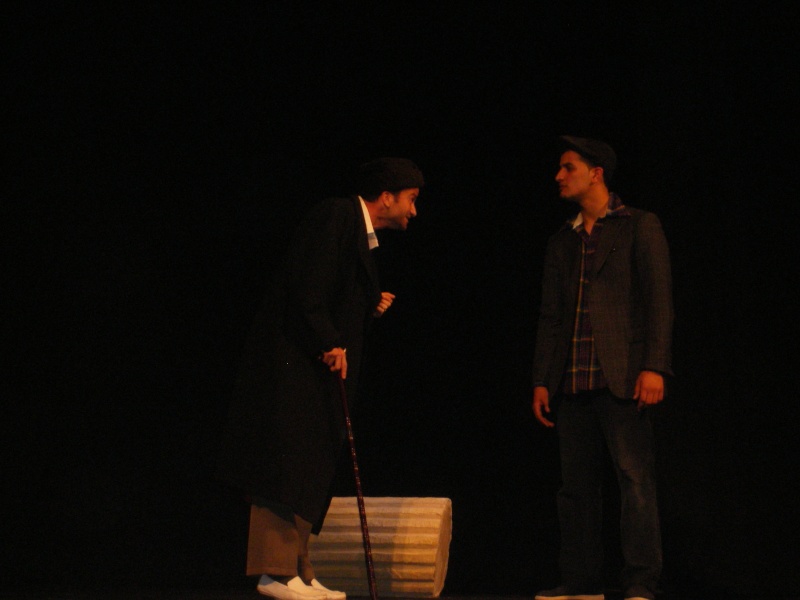 la pièce théâtre" Axxam n tic " mise en scène par Djamel Abdelli ,texte :Hassani M' Hamed(avril 2012) Imgp5228