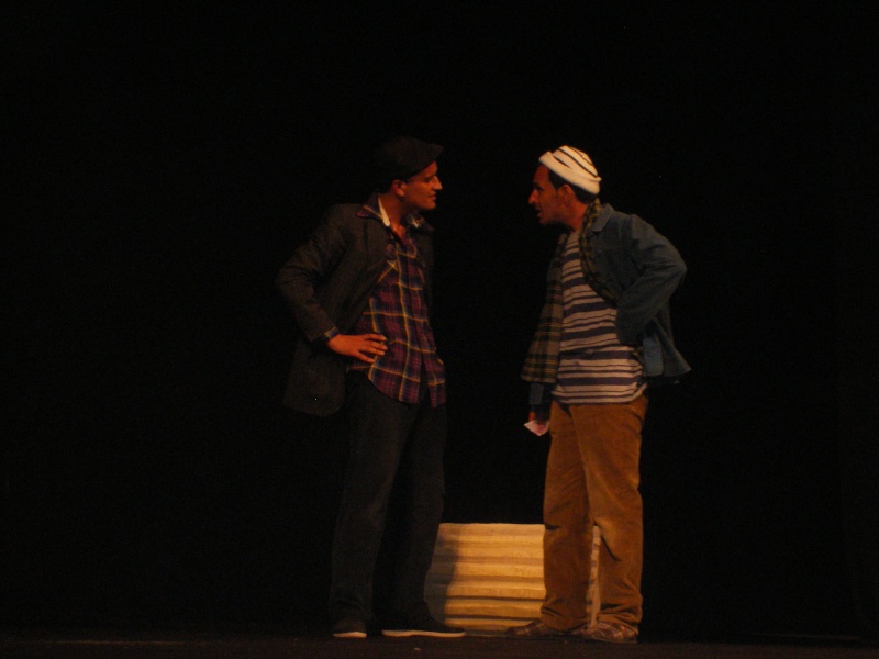 la pièce théâtre" Axxam n tic " mise en scène par Djamel Abdelli ,texte :Hassani M' Hamed(avril 2012) Imgp5235