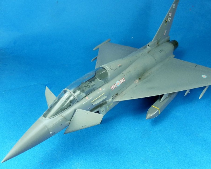 Eurofighter typhoon biplace [revell] 1/48 - Page 2 Sam_6225