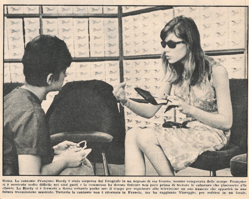 TV-graphie Françoise Hardy 1962-69 - Page 14 Scarpa10