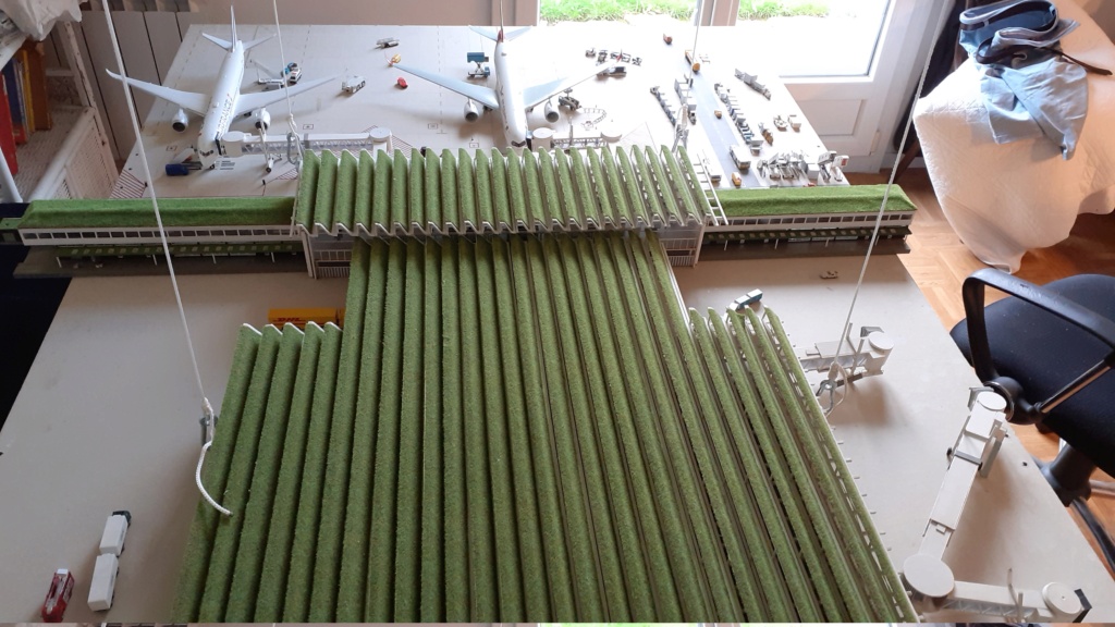 Réalisation de la maquette d'un Aéroport International (scratch) 1/144ème - Page 8 20220198