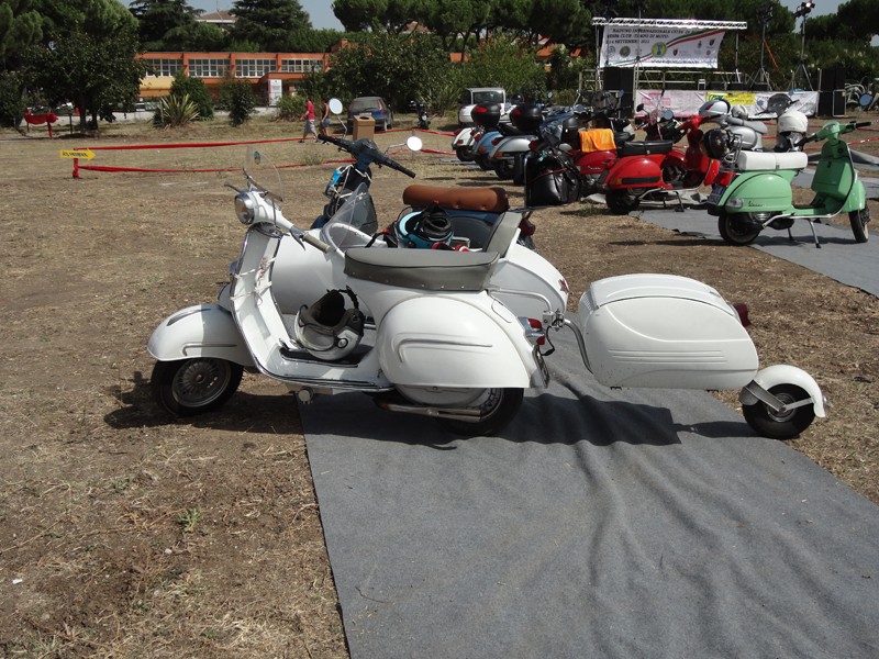 Report raduno internazionale Vespa città di Roma 2,3,4 settembre 2011 Dsc00020