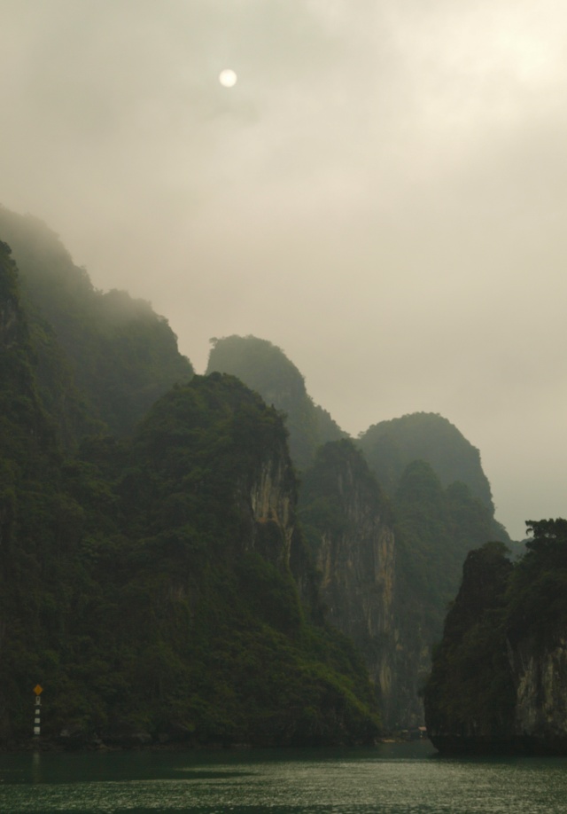 Vietnam... La Baie d'Halong... en Kayak P1197512