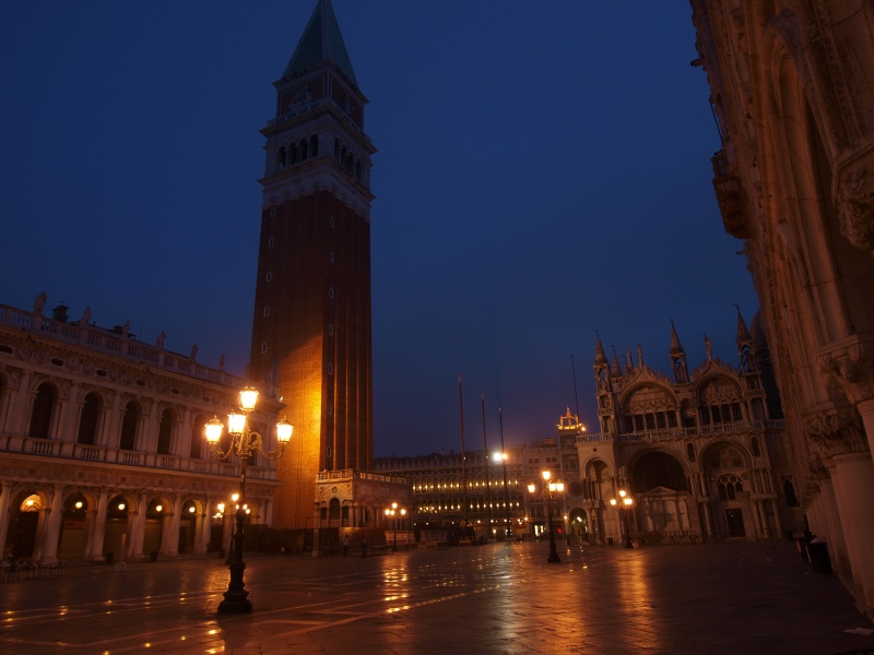 C'est beau Venise la nuit... P9127710