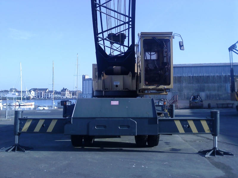 Grue portuaire CCI de saint malo F310