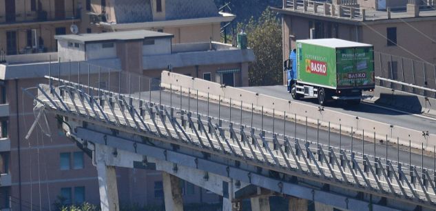 PROPHÉTIE ANNONCÉE ET RÉALISÉE : Un pont extrêmement fréquenté va s'effondrer ! 16600310