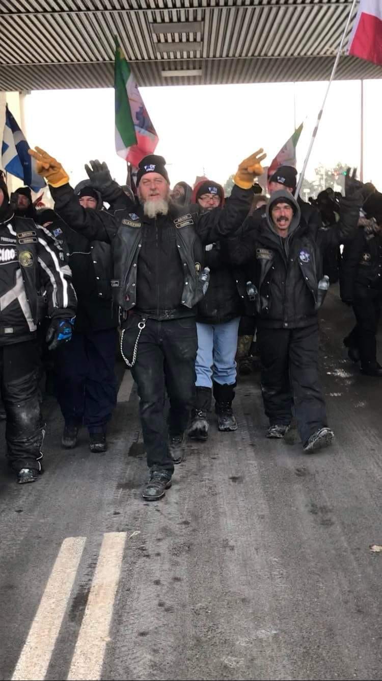 LE CONVOI DE LA LIBERTÉ / FREEDOM CONVOY ! - Page 14 27288110