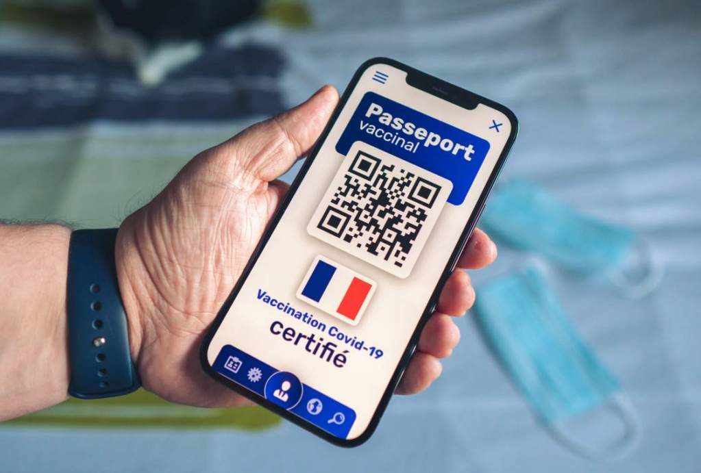 FRANCE : Pass Sanitaire, vaccination, ce que contient l'avant-projet de loi transmis au Conseil d'Ét B9726810