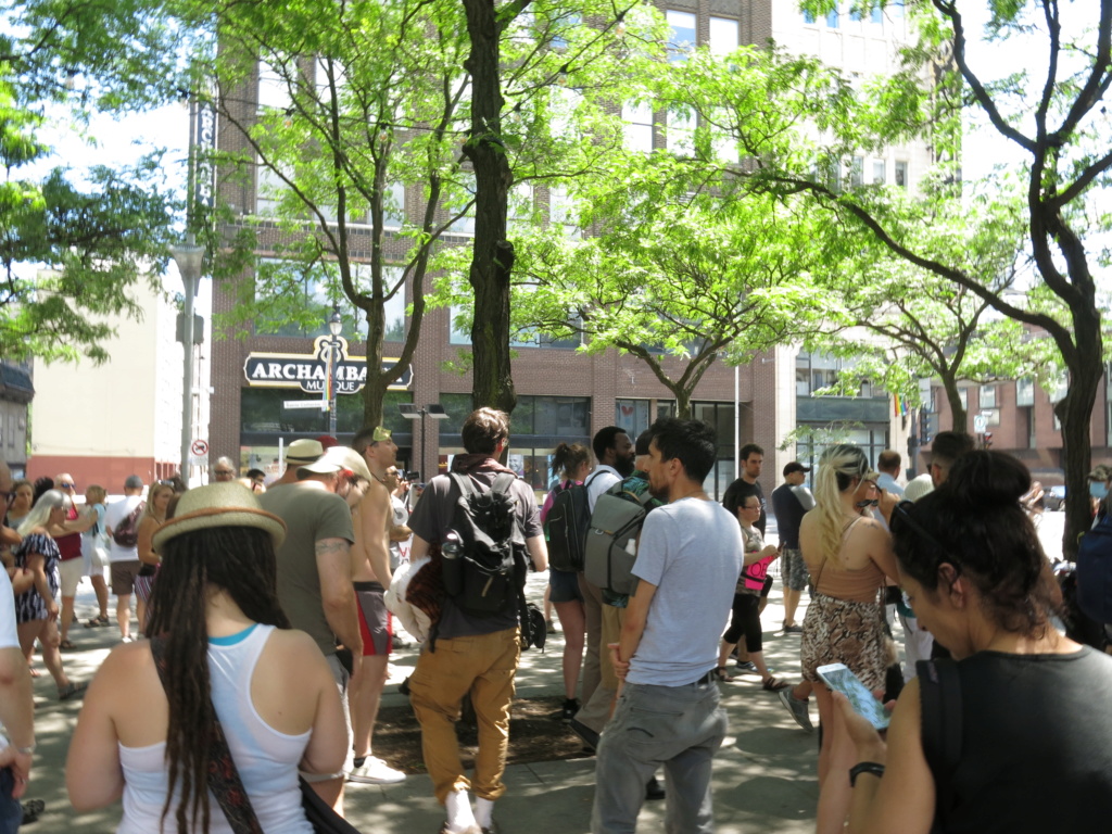 PARC ÉMILIE-GAMELIN - Montréal - Manifestation anti-masque - 18 juillet 2020 ! Img_2644