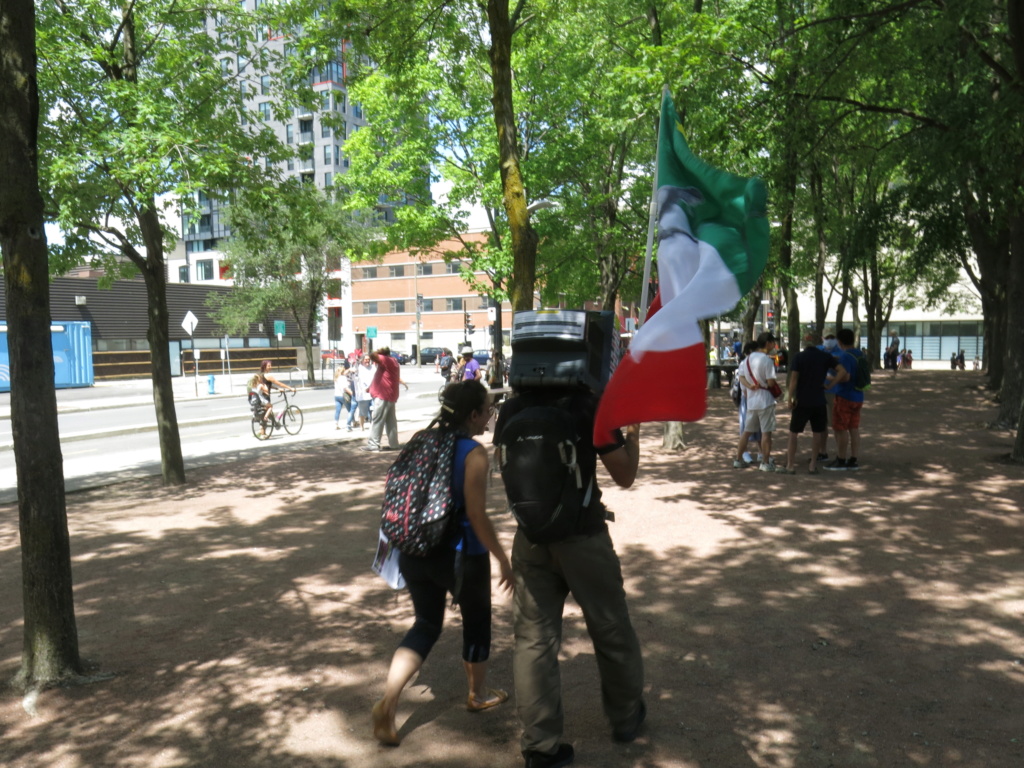 PARC ÉMILIE-GAMELIN - Montréal - Manifestation anti-masque - 18 juillet 2020 ! Img_2651